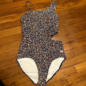 Abercrombie kids 1 piece bathing suit